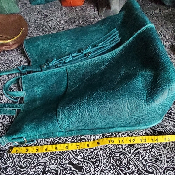 Turquoise bison leather zip tote bag with laptop pocket/cup holder - Picture 9 of 15